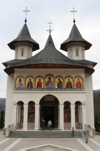 Paste-In-Bucovina-66-Manastirea-Sihastrie